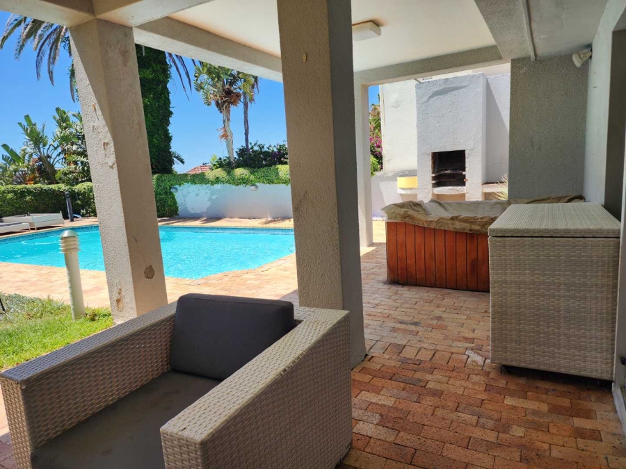 To Let 4 Bedroom Property for Rent in Bantry Bay Western Cape